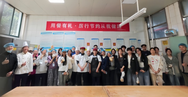 合影1.jpg